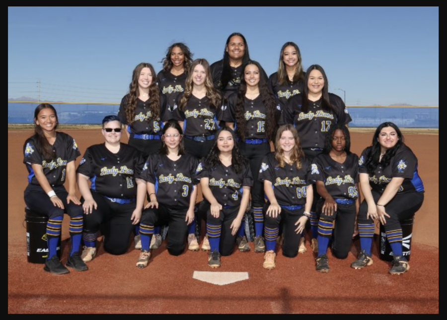The+2022-2023+Sierra+Vista+High+School+Varsity+softball+team+pictures+at+our+very+own+softball+field.+Photographed+by+Dorian+Studios