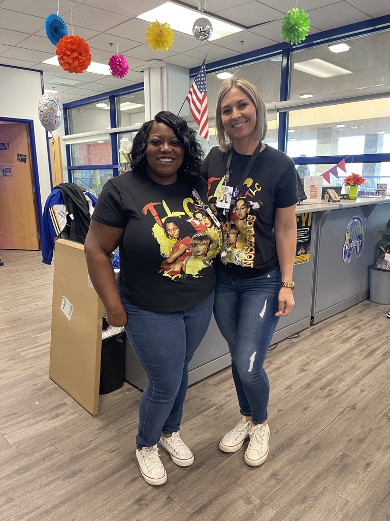 On Wednesday, September 25, Assistant Principal Ms. Galloway and SSO Secretary Ms. Lonna Hughes matched for the theme 'Lovers and Friends - Twin with your lover or friend.'