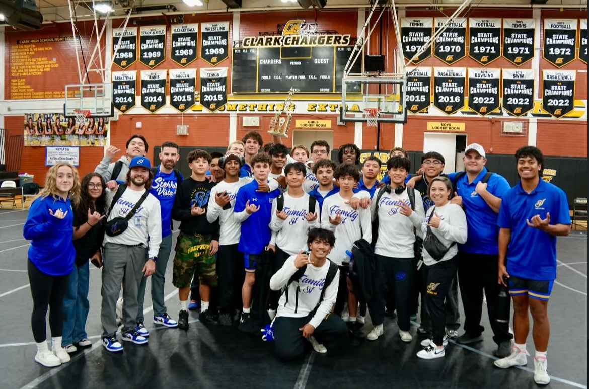 Sierra Vista's Varsity team taking a celebratory picture after winning second place at the Varsity Charger Duels. This being a strong statement towards the other 5A teams, showing that Sierra Vista came prepared to show what they are made of.